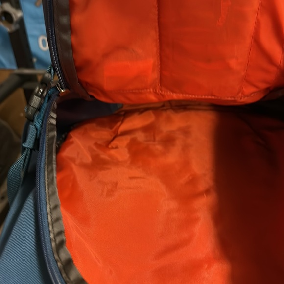 Patagonia Refugio 28L backpack blue/orange - Picture 7 of 9